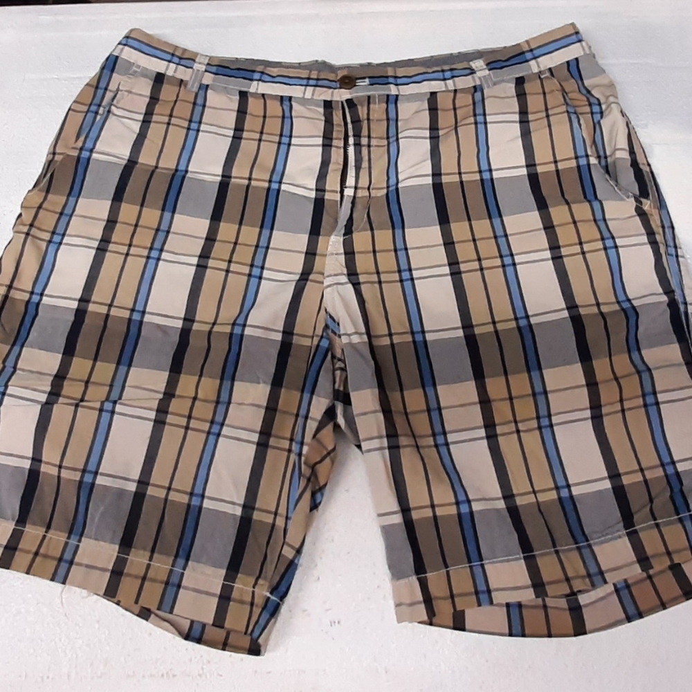IZOD shorts